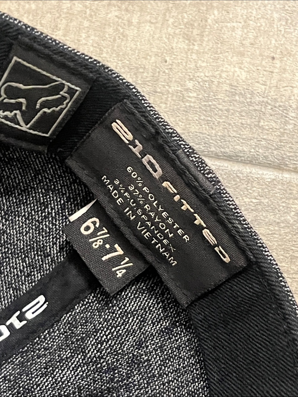 Fox Gray Heather Snapback Hat with Black Fox Head Logo - Fox - Picture 3 of 7